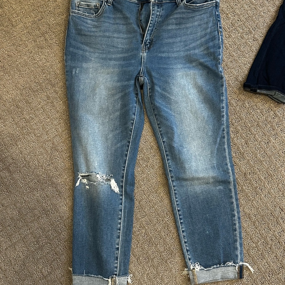 NWOT Flying Monkey Distressed Ankle Jeans in Blue